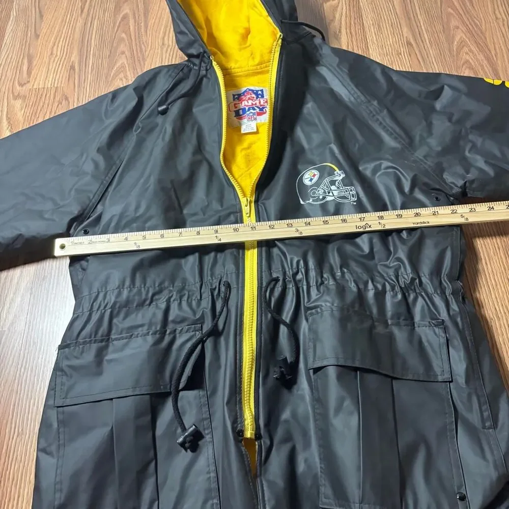 Gameday Raincoat Mens Black Yellow Medium Pittsburgh Steelers 90s Big Logo